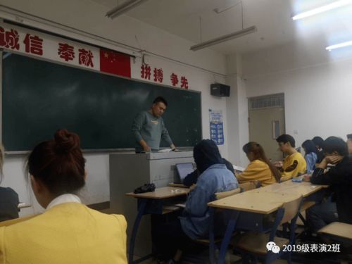 創(chuàng  )新創(chuàng  )業(yè)班會(huì )心得體會(huì ),創(chuàng  )新創(chuàng  )業(yè)班會(huì )記錄,創(chuàng  )新創(chuàng  )業(yè)班會(huì )主題