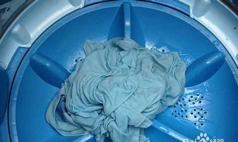 衣服斑點(diǎn)霉斑怎么洗