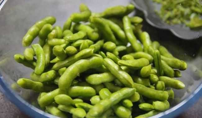 毛豆怎么煮才不會(huì )變色