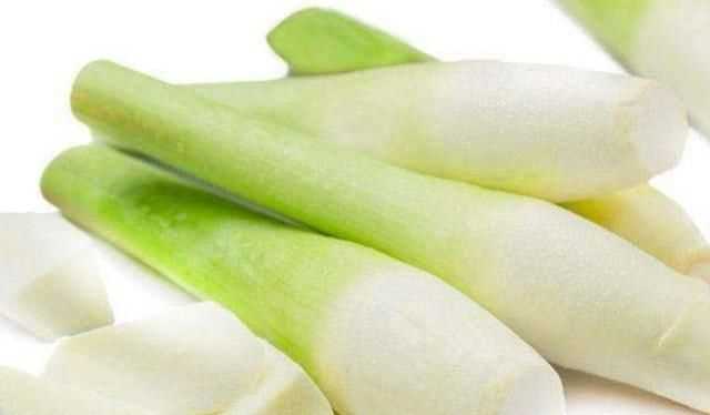 茭白發(fā)綠了還能吃嗎，茭白的葉子可以剪掉嗎？圖3