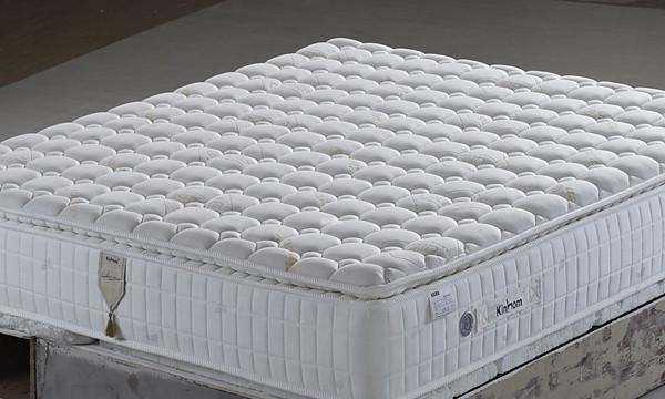 新床墊要不要撕掉薄膜,床墊上的塑料膜到底應不應該撕掉呢圖9