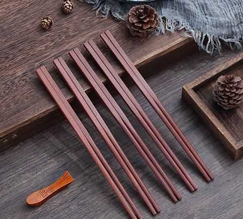 新筷子第一次用要開(kāi)水煮嗎