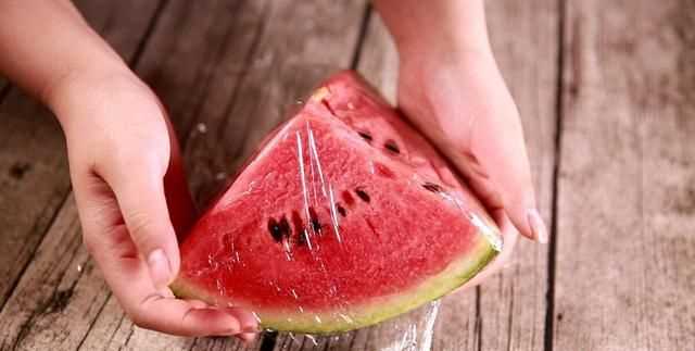 長(cháng)期吃冰凍西瓜對身體有害嗎