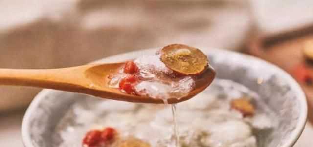 銀耳不出膠和出膠的營(yíng)養區別在哪