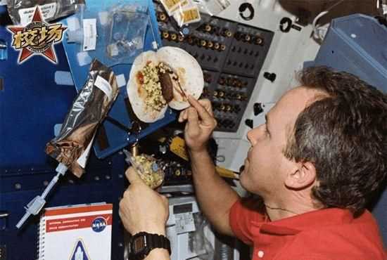 神舟十二號航天員大小便怎么處理