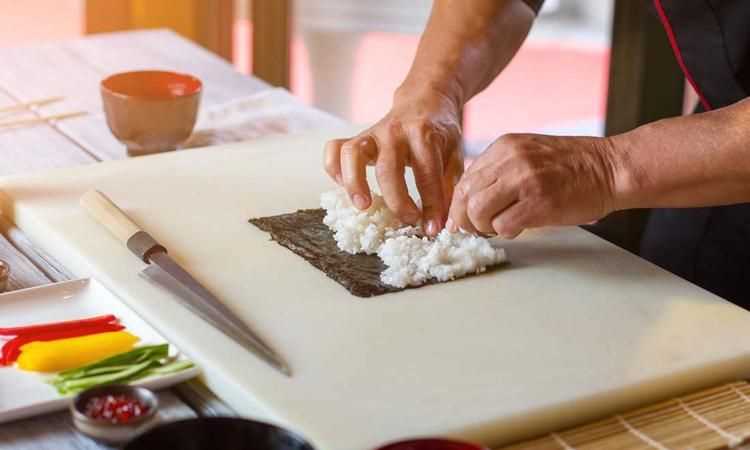 做一卷壽司要多少米飯