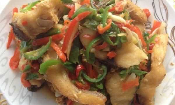 紅燒草魚(yú)塊怎么做好吃又簡(jiǎn)單家常的竅門(mén)