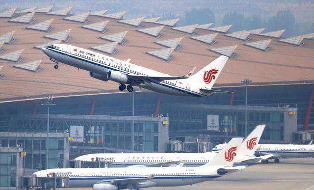 飛機在起飛時(shí)是順風(fēng)還是逆風(fēng)飛行