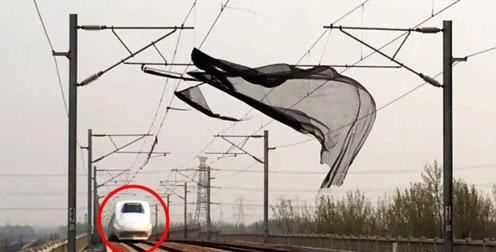 高鐵只有一根電線(xiàn)怎么供電