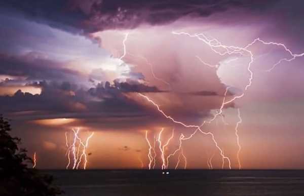 為什么會(huì )打雷閃電 原理,為什么會(huì )打雷圖4