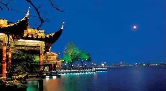 西湖十景介紹，西湖十景名稱(chēng)有什么含義和來(lái)歷？雙峰插云為什么看不到了？圖5