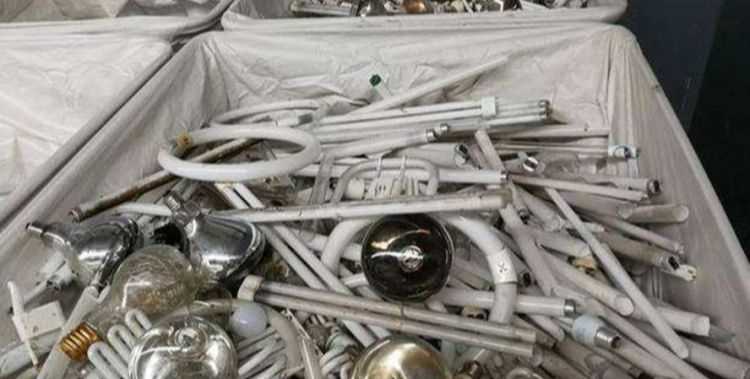 廢舊熒光燈管屬于什么垃圾分類(lèi)