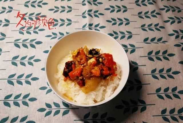 螃蟹有黃的是公還是母，螃蟹肚子里怎么有兩種黃色,一種是淡黃軟軟得,一種是橘黃有點(diǎn)發(fā)硬？圖4