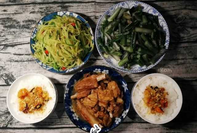 螃蟹有黃的是公還是母，螃蟹肚子里怎么有兩種黃色,一種是淡黃軟軟得,一種是橘黃有點(diǎn)發(fā)硬？圖9