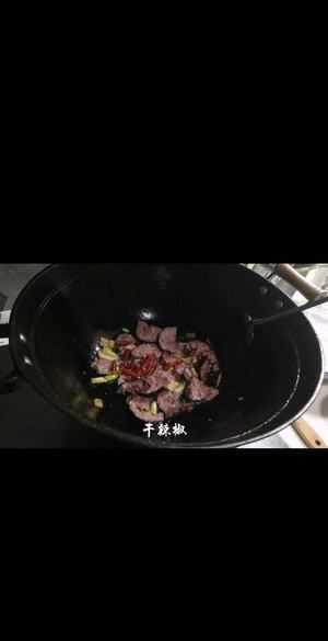 血菜怎么炒好吃,豬肝炒血皮菜的做法圖8