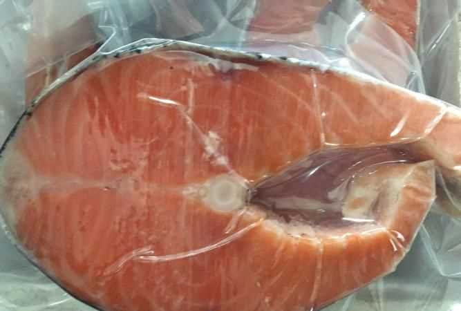 冷凍一個(gè)月的三文魚(yú)還能吃嗎