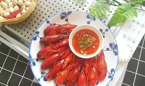 怎么判斷小龍蝦熟沒(méi)熟,怎么看小龍蝦熟了沒(méi)有圖5