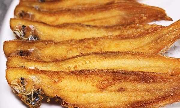 小魚(yú)用什么辨別味道,如何挑選新鮮的魚(yú)頭圖2