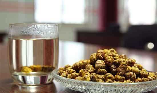 鐵皮石斛粉用開(kāi)水泡還是溫水泡 鐵皮石斛粉具體是用開(kāi)水泡還是溫水泡