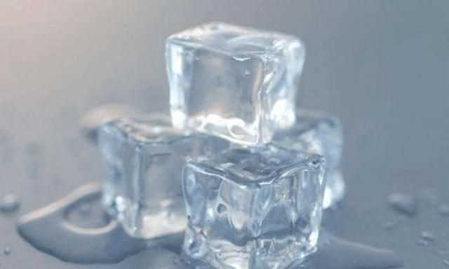 凍冰塊用開(kāi)水還是冷水快