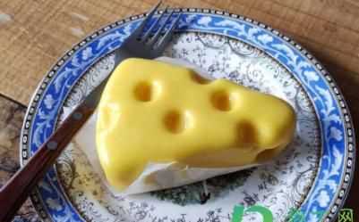 不小心吃了過(guò)期的芝士怎么辦