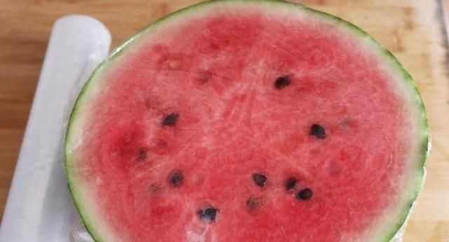西瓜的保存方法. 正確儲存西瓜的竅門(mén)是什么
