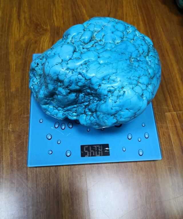 唐卡和佛牌有什么區別，寺院的壁畫(huà)算不算唐卡？什么是唐卡？圖3