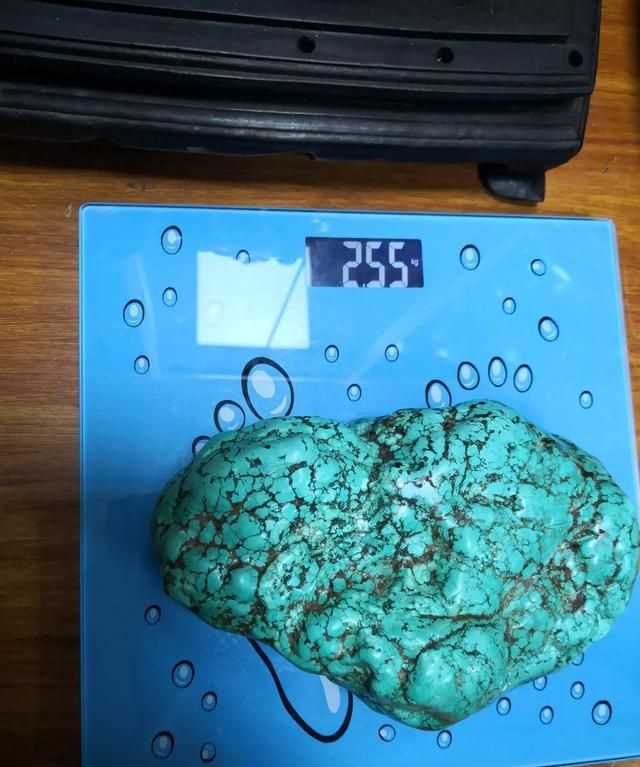 唐卡和佛牌有什么區別，寺院的壁畫(huà)算不算唐卡？什么是唐卡？圖4