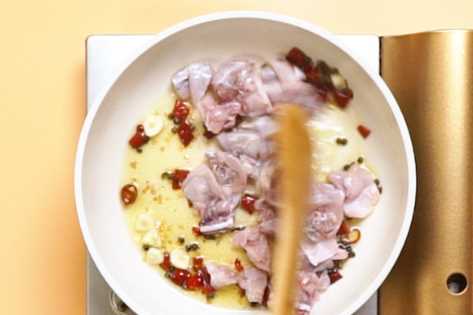 田雞怎么炒才不會(huì )老,炒田雞怎么做好吃圖7