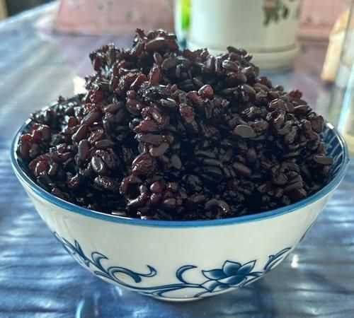 怎樣蒸黑米飯好吃竅門(mén)
