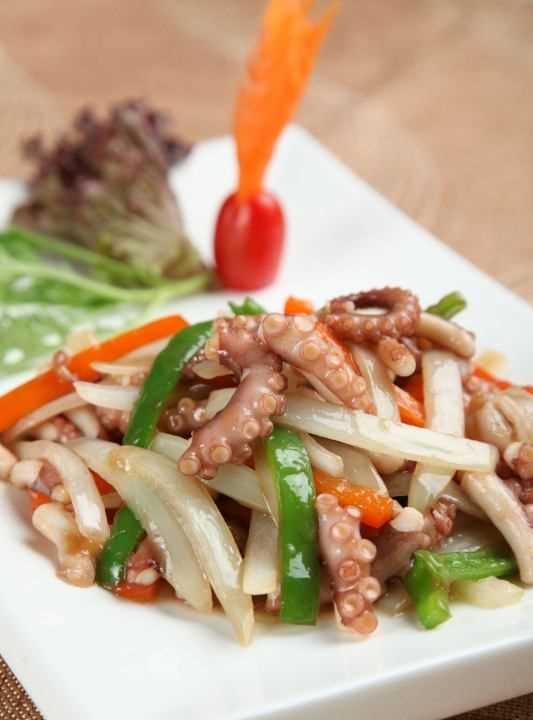 海鮮爆頭是什么東西,海邊有些漁民吃八爪魚(yú)動(dòng)不動(dòng)就是爆頭的圖11