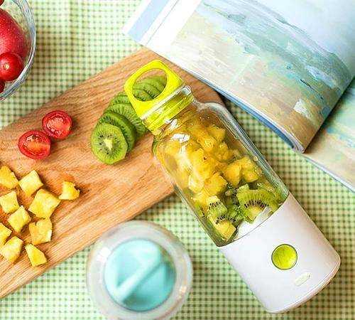 榨香蕉汁要不要加水,榨汁機榨水果的時(shí)候里面要不要加水圖2