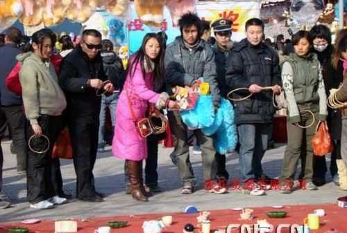 一般地攤套圈的那個(gè)圈的尺度是多少