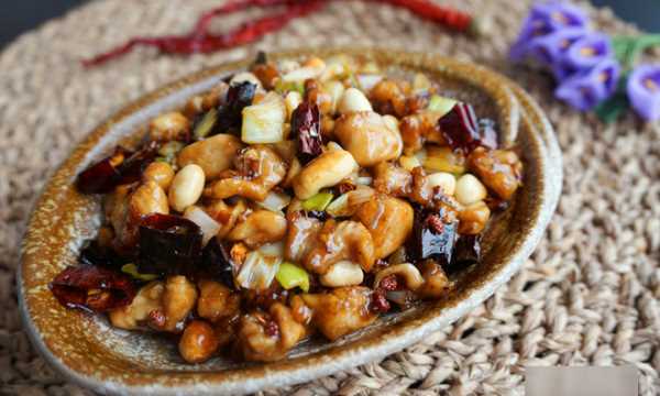 怎么炒雞丁好吃,雞丁怎么做好吃簡(jiǎn)單的家常的圖16