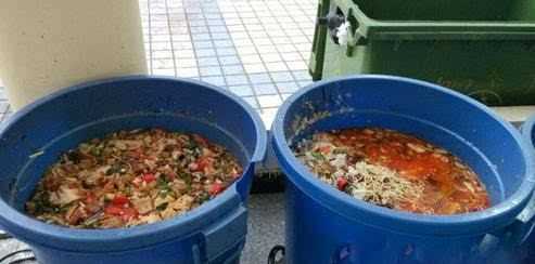 每天晚上飯都燒多了 一個(gè)鄰居說(shuō)剩飯少吃 剩飯里糖分很高 吃了容易高血糖 我問(wèn)一下這個(gè)是