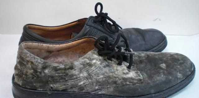 洗的鞋子為什么會(huì )發(fā)黃