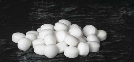 樟腦球能驅趕蟑螂么,樟腦球能驅趕蟑螂嗎圖4