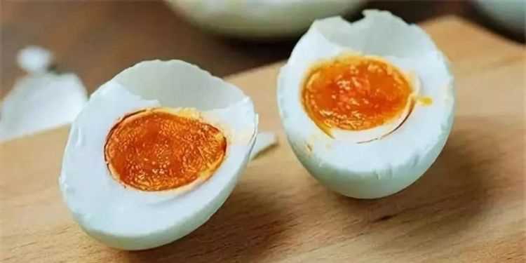 咸鴨蛋臭了能不能吃了