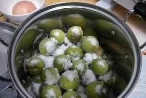 酸梅怎么腌制好吃,咸酸梅的腌制方法圖7