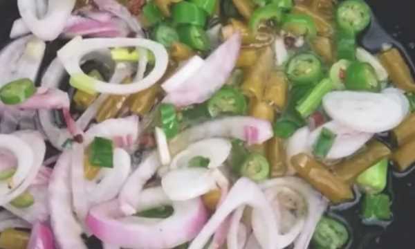 墨魚(yú)怎么炒,墨魚(yú)怎么做好吃又簡(jiǎn)單視頻圖6