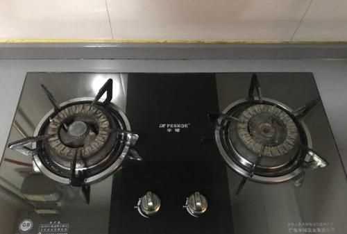 煤氣灶燒銀子會(huì )變紅嗎