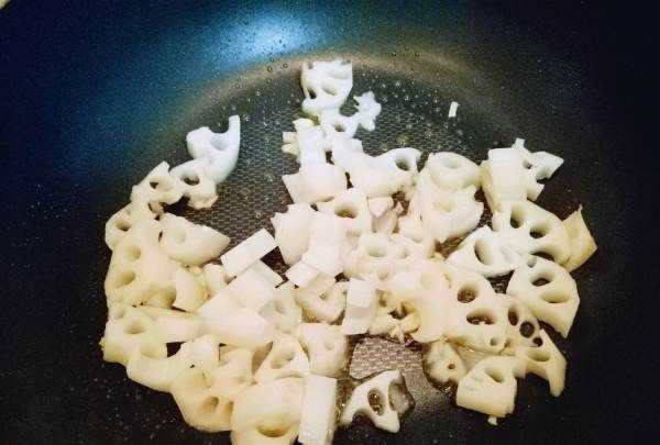 藕丁怎么炒好吃,怎樣炒藕丁好吃又簡(jiǎn)單視頻圖7