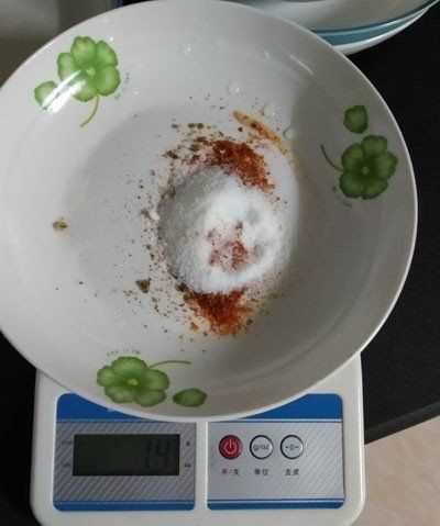 黃豆發(fā)酵長(cháng)白毛是發(fā)好了,黃豆醬捂霉長(cháng)出白色的毛正常嗎圖11