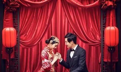 結婚跨火盆什么意思,結婚風(fēng)俗不同圖1