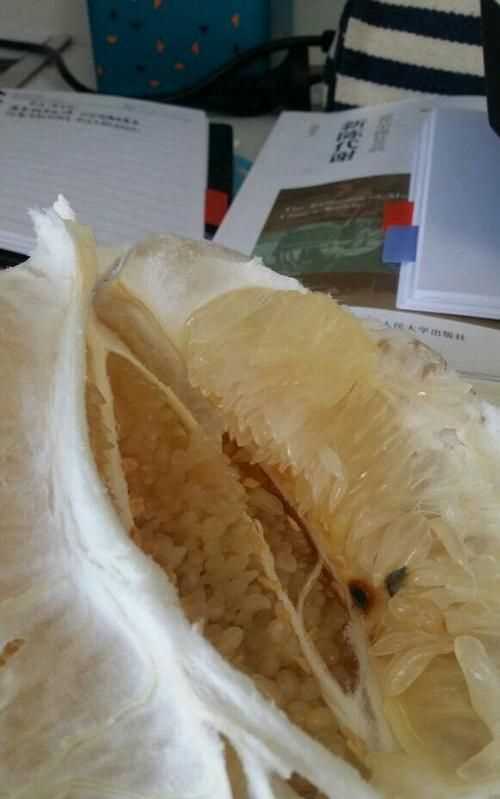 柚子里面有膠狀物能吃嗎