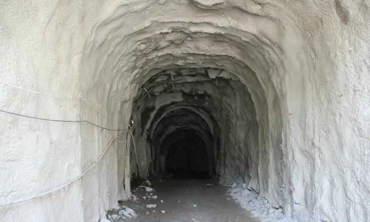 記金華的雙龍洞作者重點(diǎn)寫(xiě)了什么特點(diǎn)