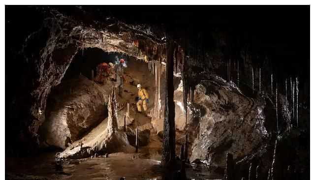 四年級下冊語(yǔ)文記金華的雙龍洞主要內容