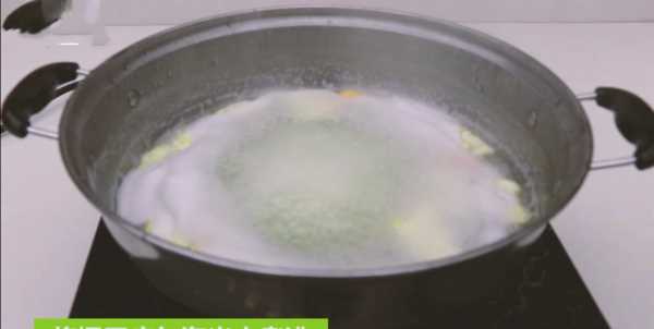 灰色衛衣發(fā)黃怎么去除,灰色衣服曬了發(fā)黃了怎么辦圖3