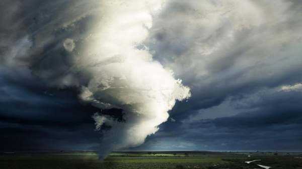 在野外遇到龍卷風(fēng)時(shí)應該怎么辦,如果遇到龍卷風(fēng)應該如何自救圖3