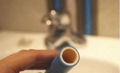 水管青苔堵塞如何疏通,黑色水管內壁會(huì )長(cháng)青苔嗎圖4